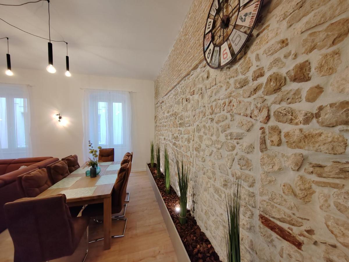 Town Square Apartment Zadar Exterior photo